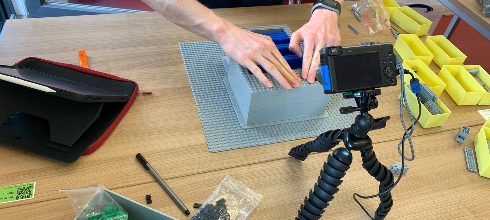 Teilchenbeschleuniger-Modell aus 16.000 Legosteinen