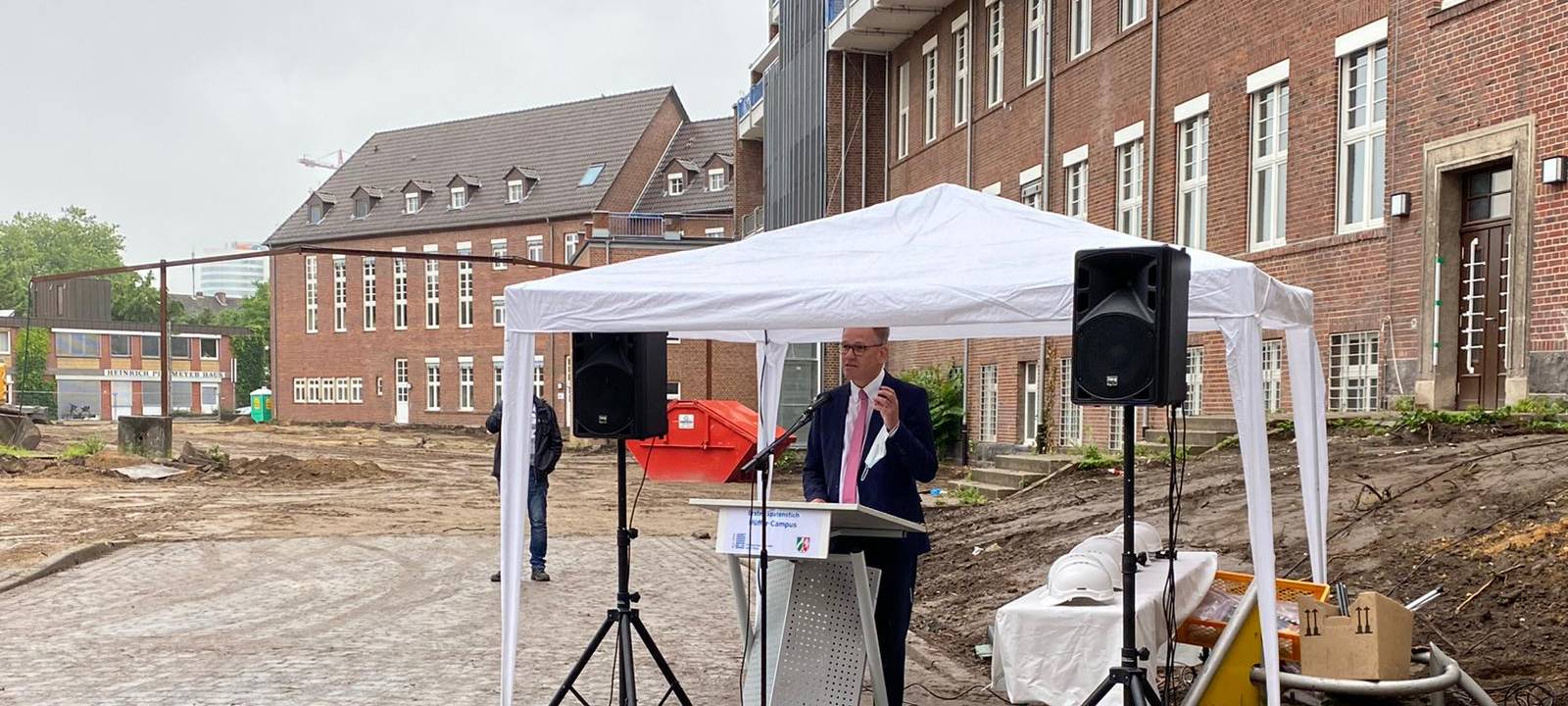 Spatenstich für Hüffer-Campus