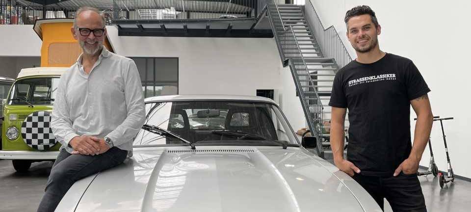 Lichtblicke-Aktion mit Atze Schröder und Till Hoheneder: Spenden und einen Ford Capri bekommen