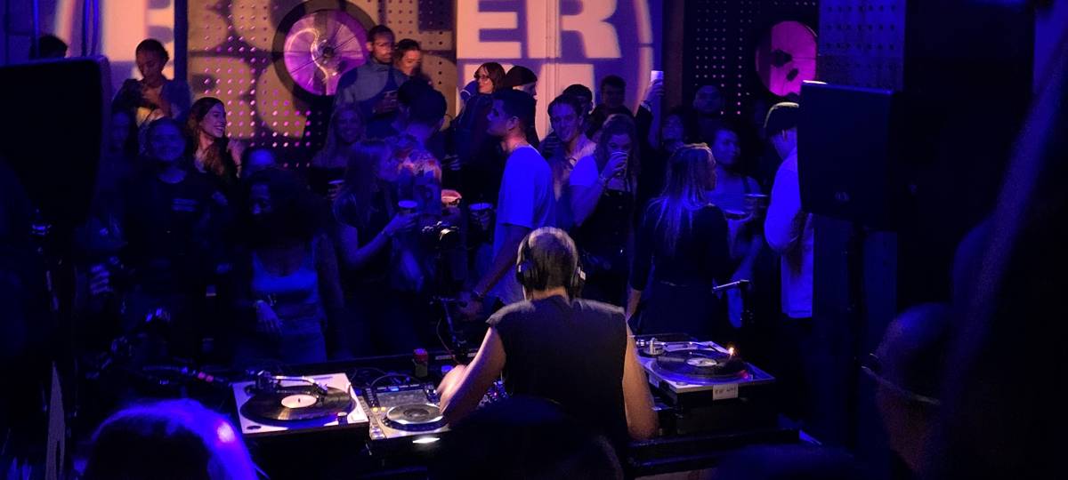 Erst das Vergnügen, dann die Arbeit