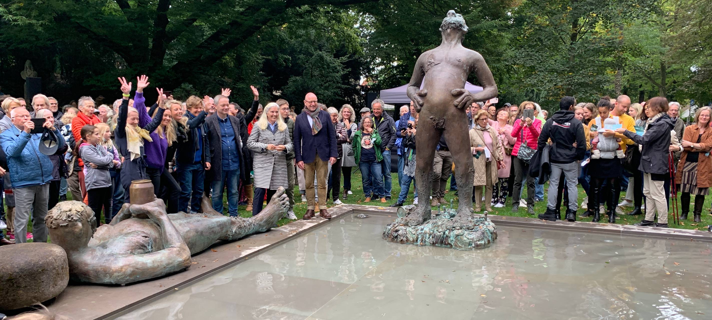 1.000 Menschen bei Brunnen-Eröffnung