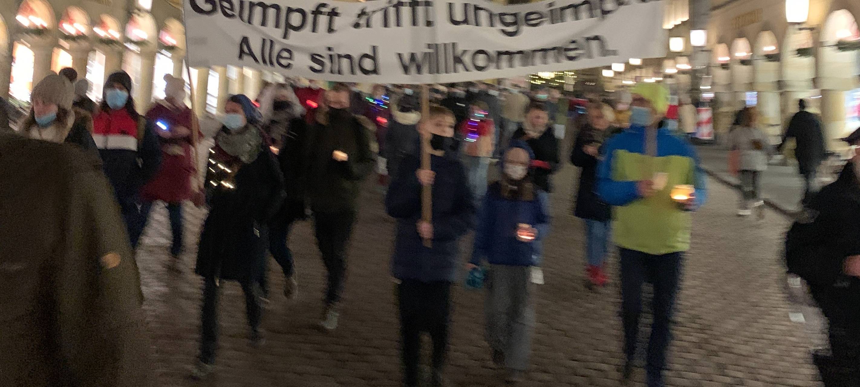 Demo von Impfskeptikern