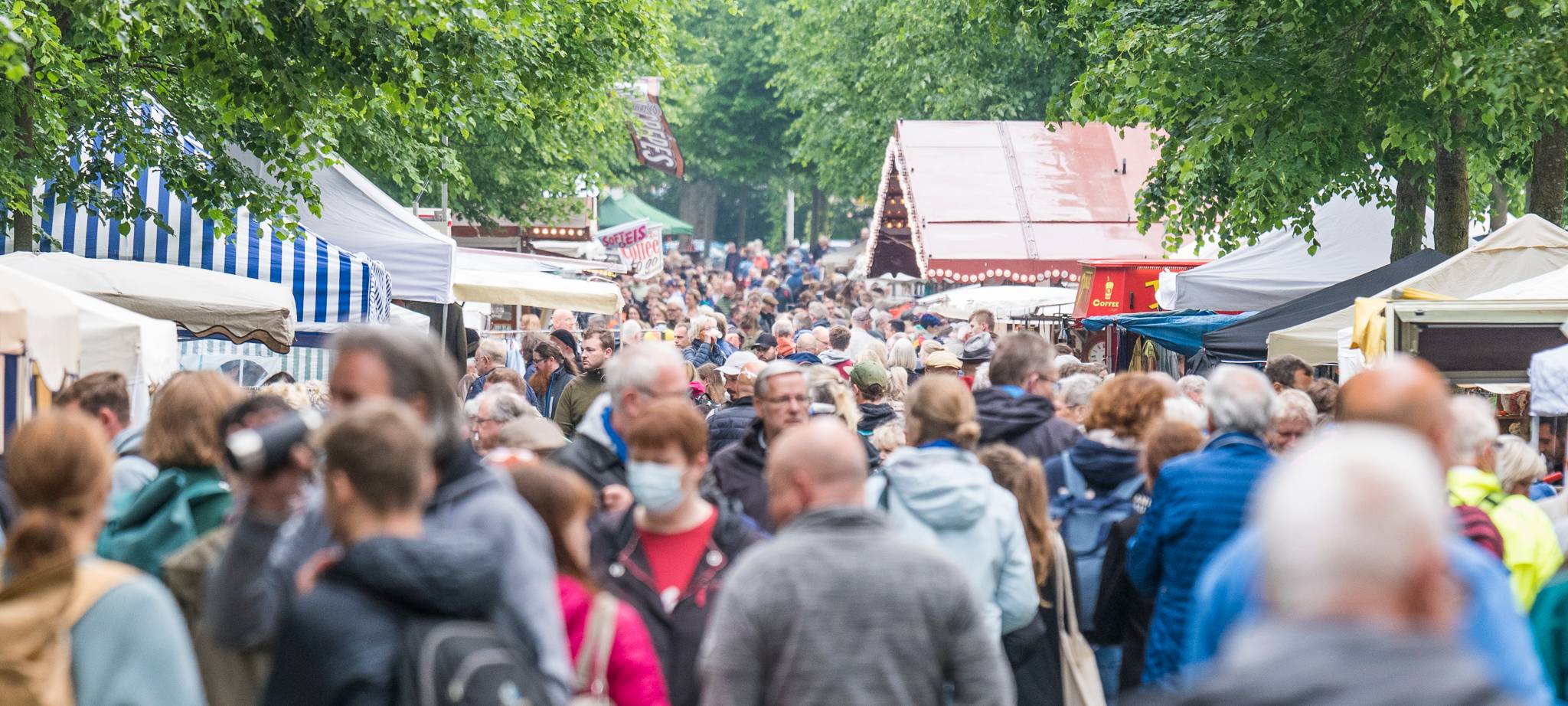Sommernachts-Flohmarkt