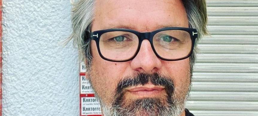 Prominenter Mitarbeiter für die Hot Dog Station