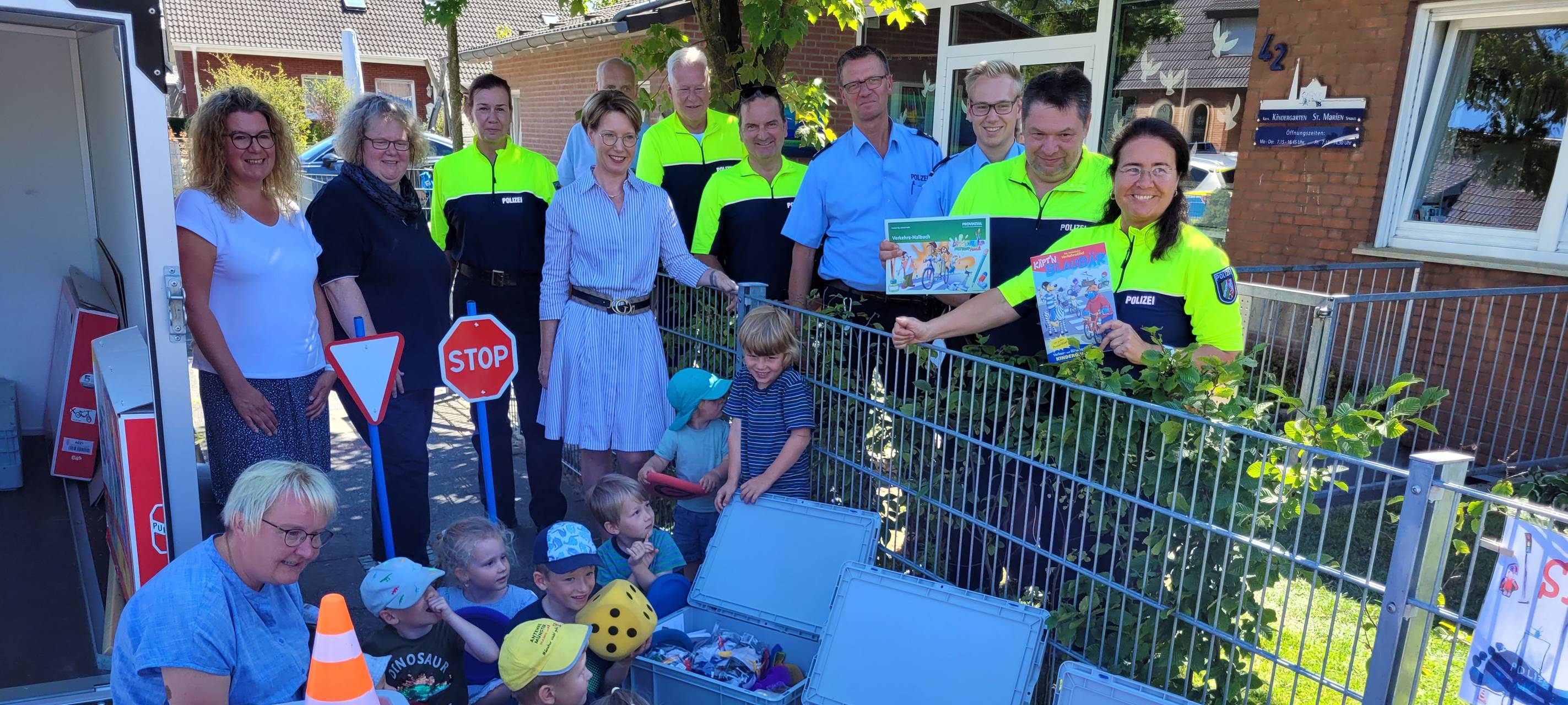 "Roter-Ritter-Mobil" in Sprakel