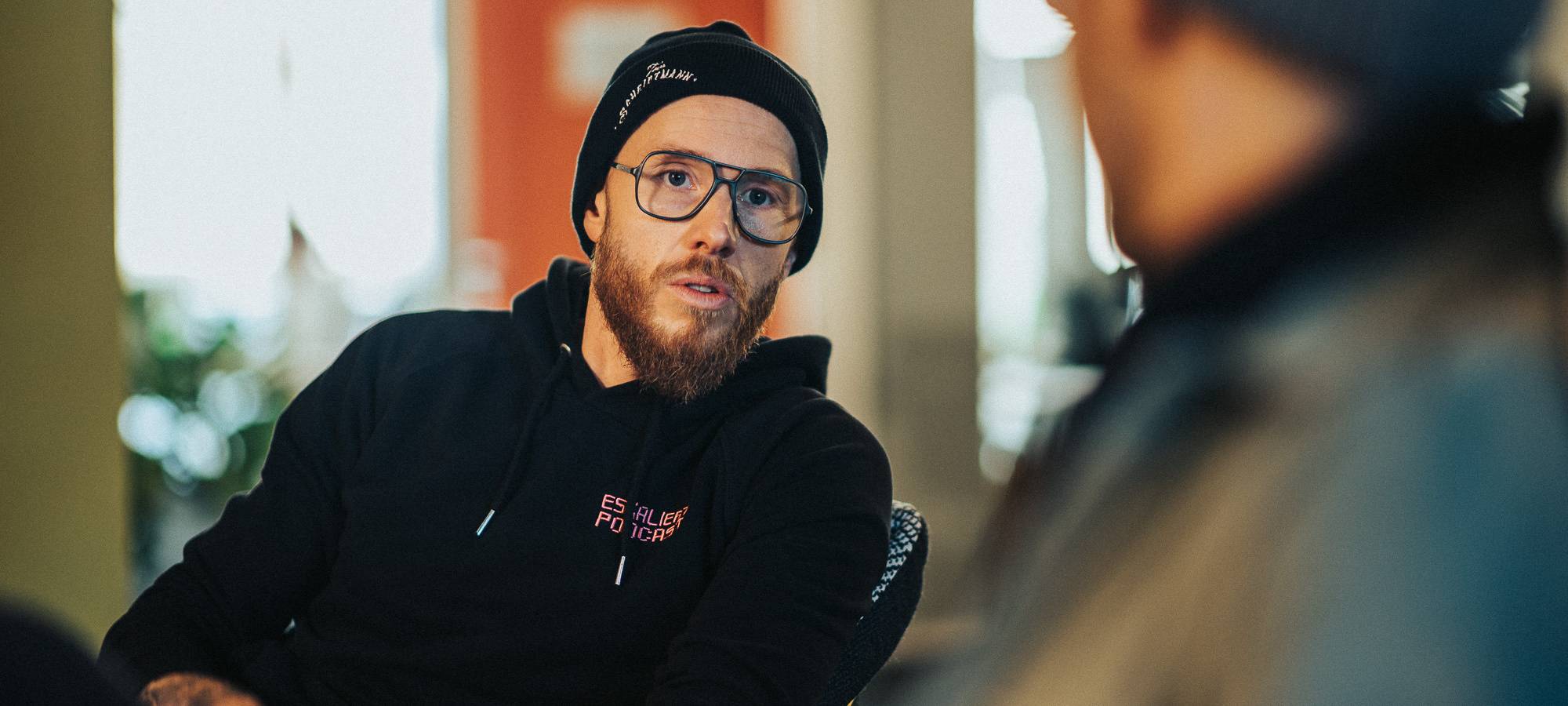 Podcast: "Hinhören statt wegschauen"