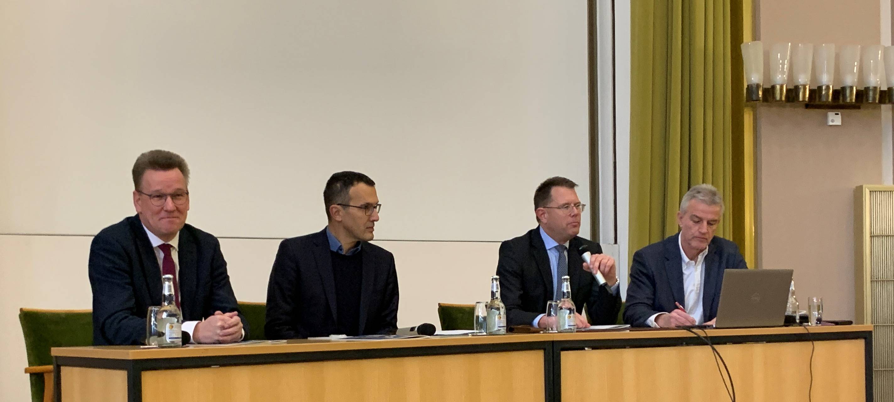 Uni wird wohl umbenannt