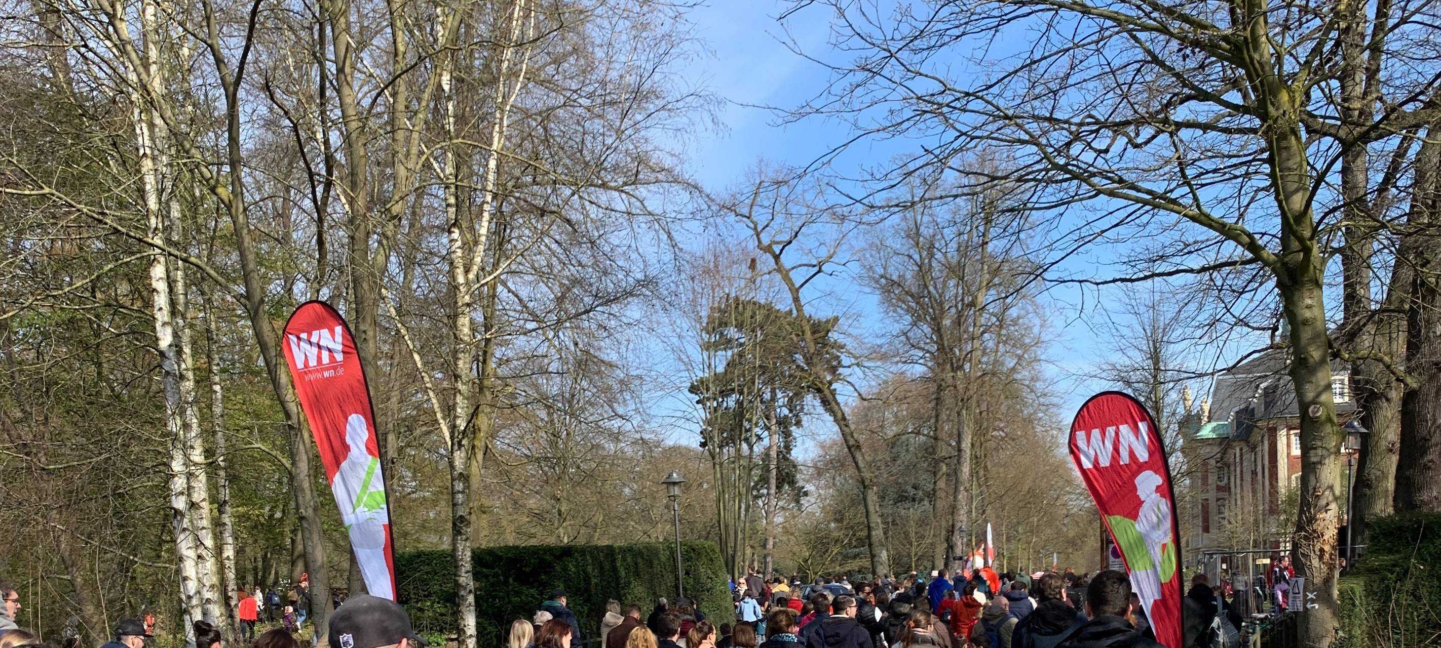 Große Ostereier-Suche: Tausende im Schlossgarten