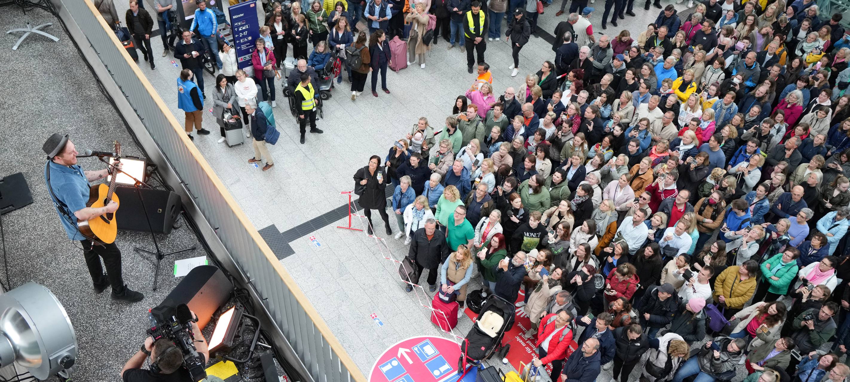 300 Fans bei Johannes Oerding-Konzert