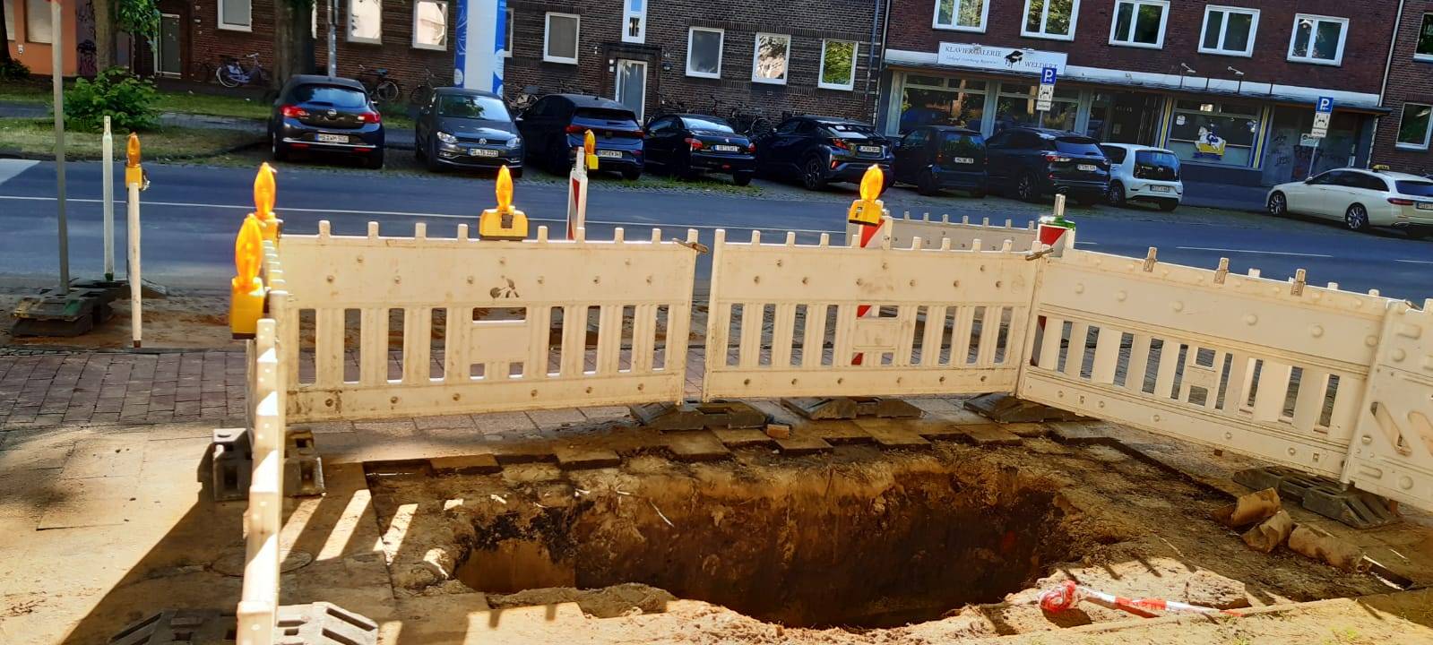 Gehweg abgesackt im Bahnhofsviertel