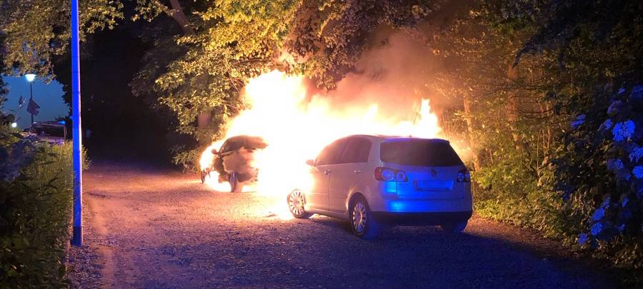 Nächtliche Autobrandserie