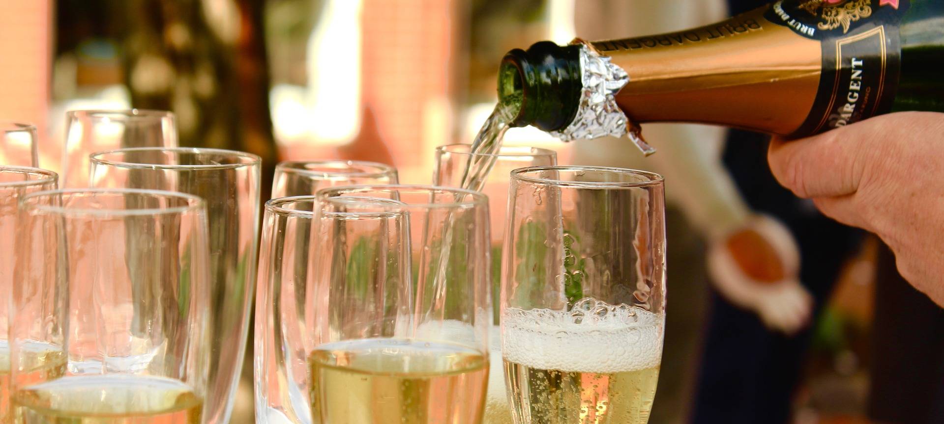 Eltern schlagen Alarm: 160 Euro für Abiball-Ticket?