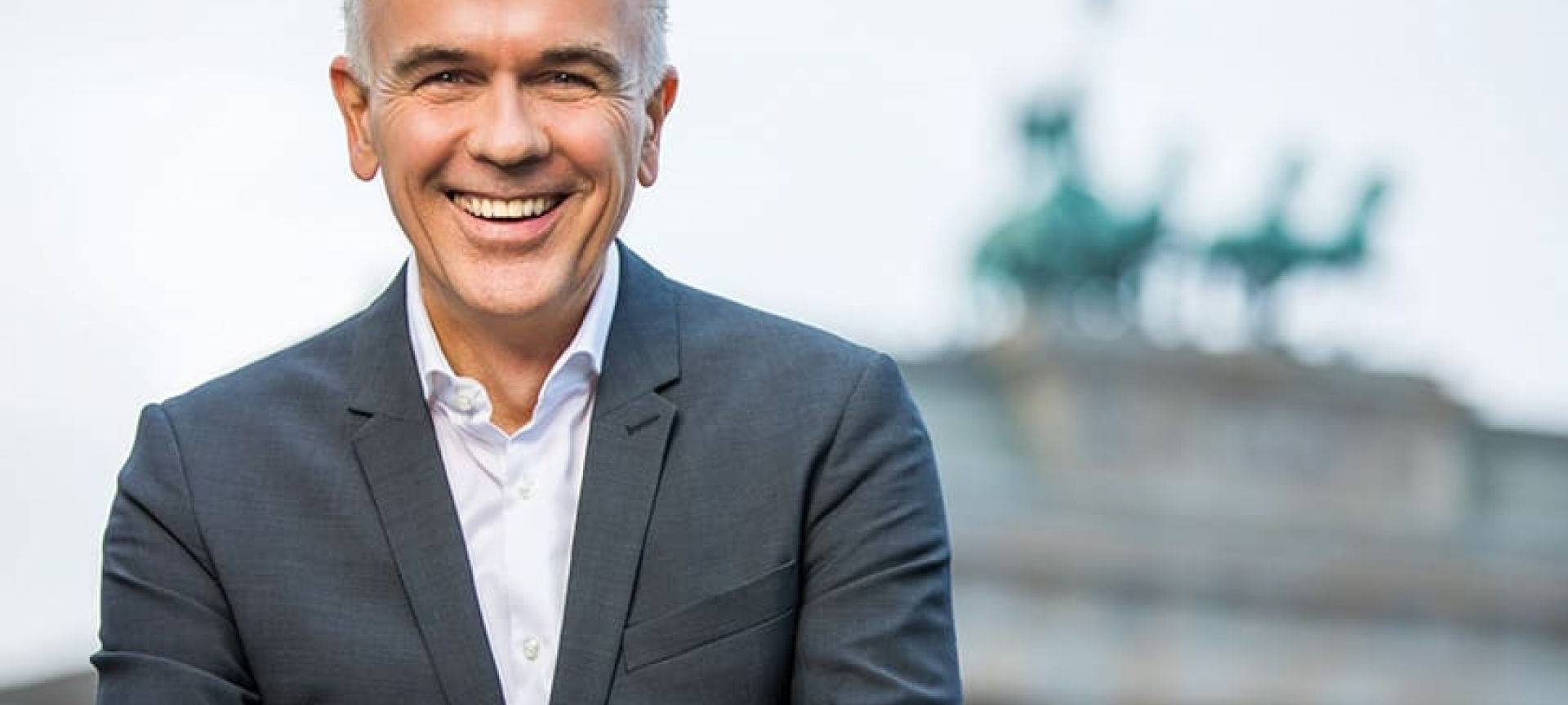 "Ollah Retsnüm" - Ein Rückwärtssprecher im Interview