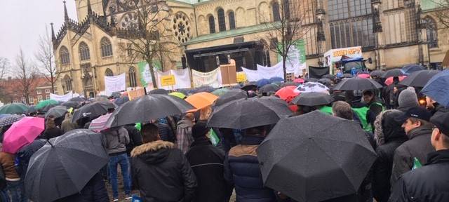 Bauern-Demo auf dem Domplatz