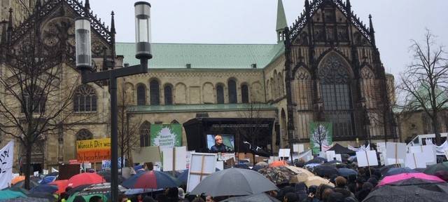 Bauern-Demo auf dem Domplatz