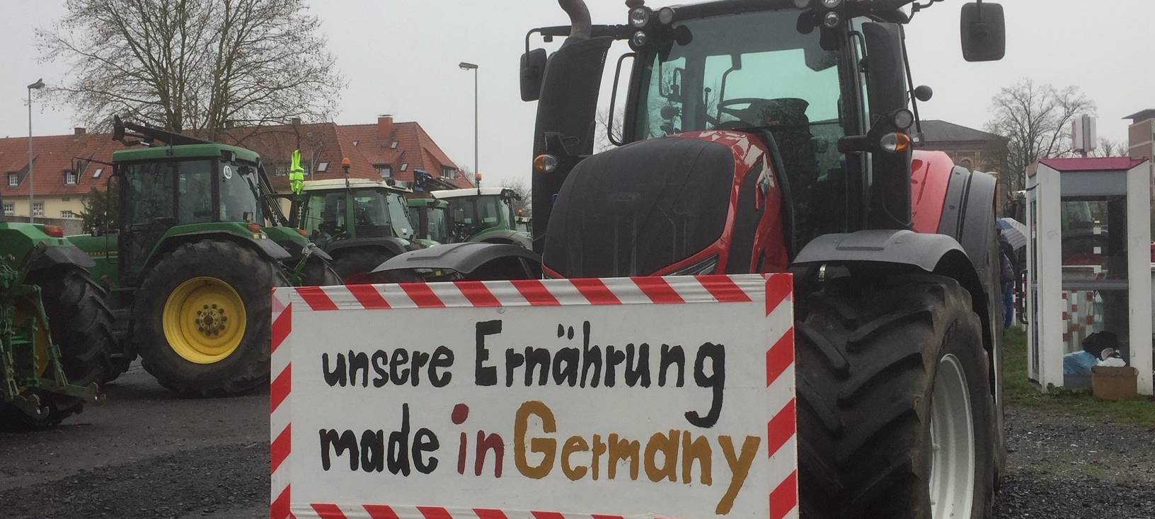 Bauern-Demo auf dem Domplatz