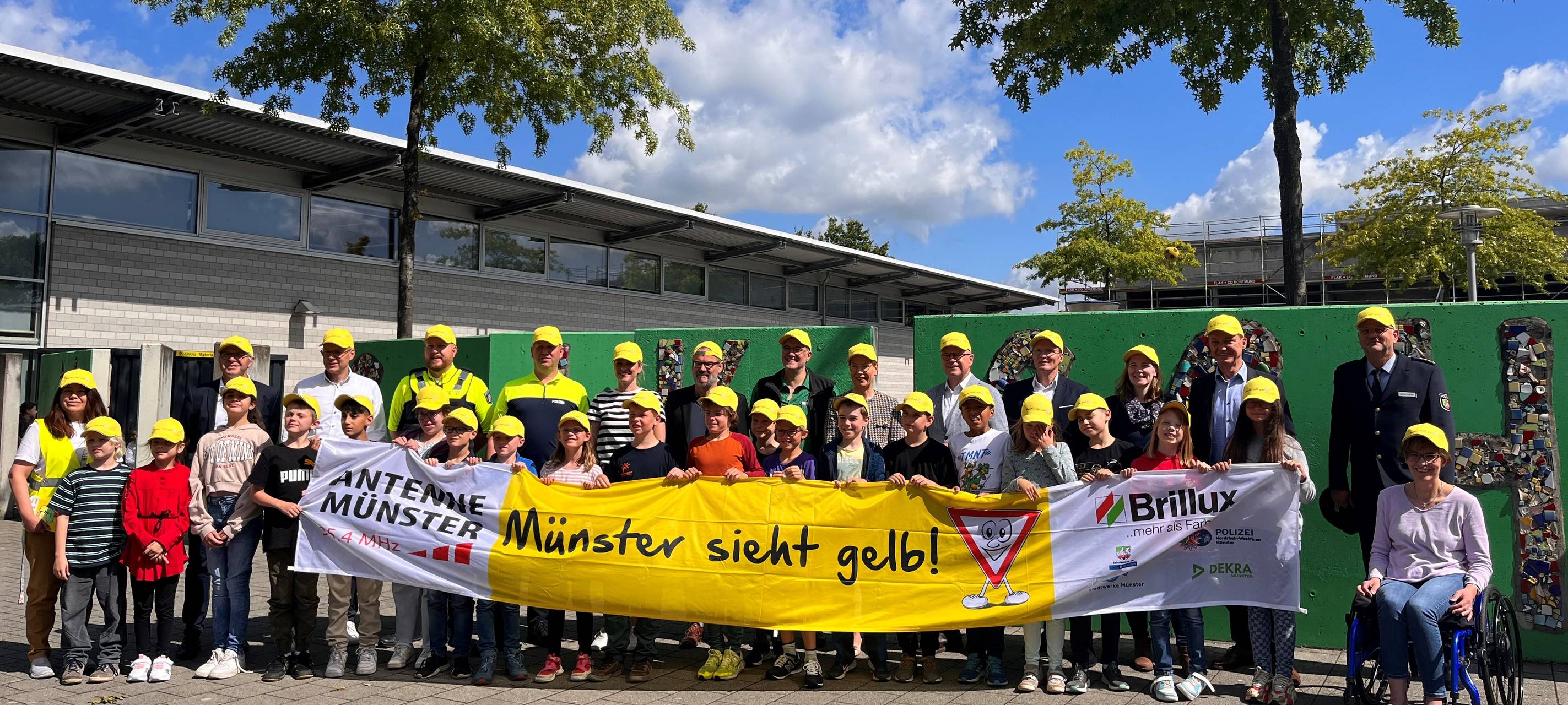 Münster sieht gelb: Tempokontrolle vor LWL-Münsterlandschule