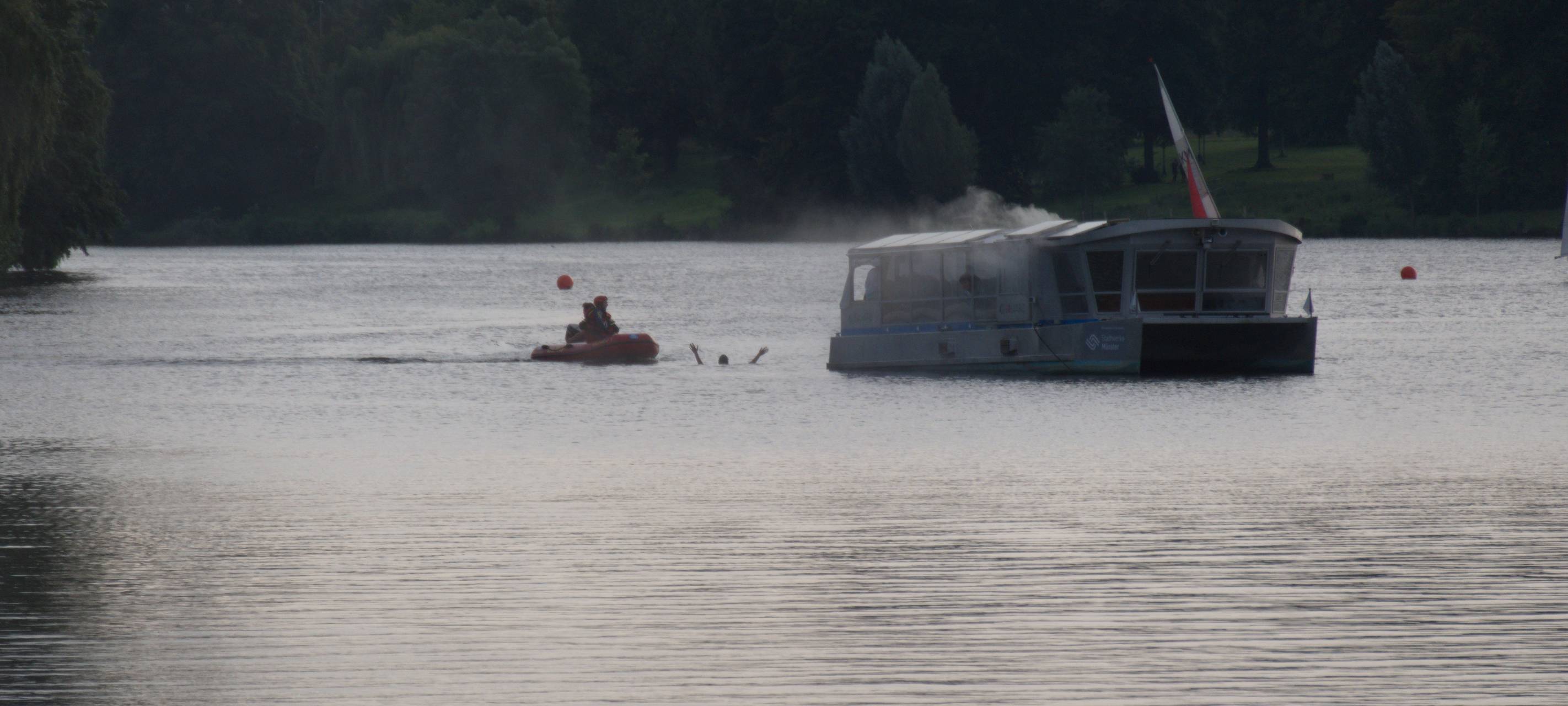 Spektakuläre Übung auf dem Aasee