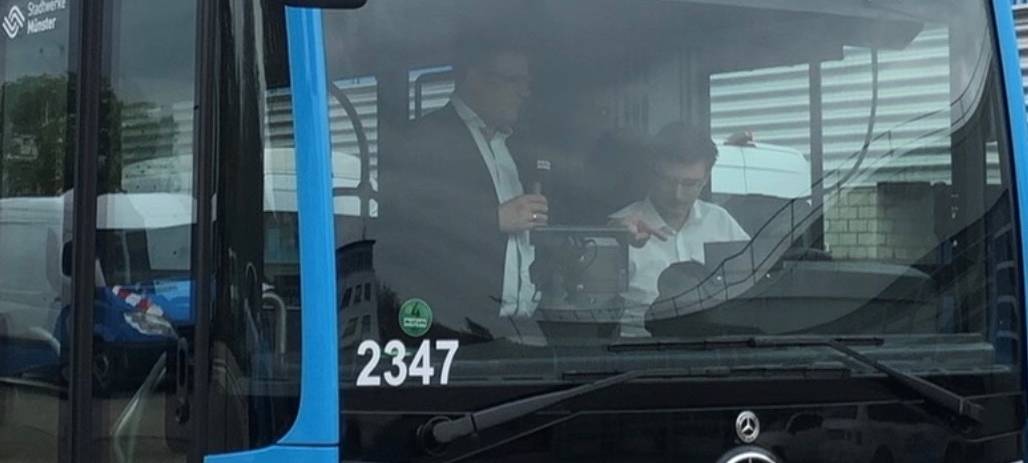 "Ein Hoch auf unseren Busfahrer!"