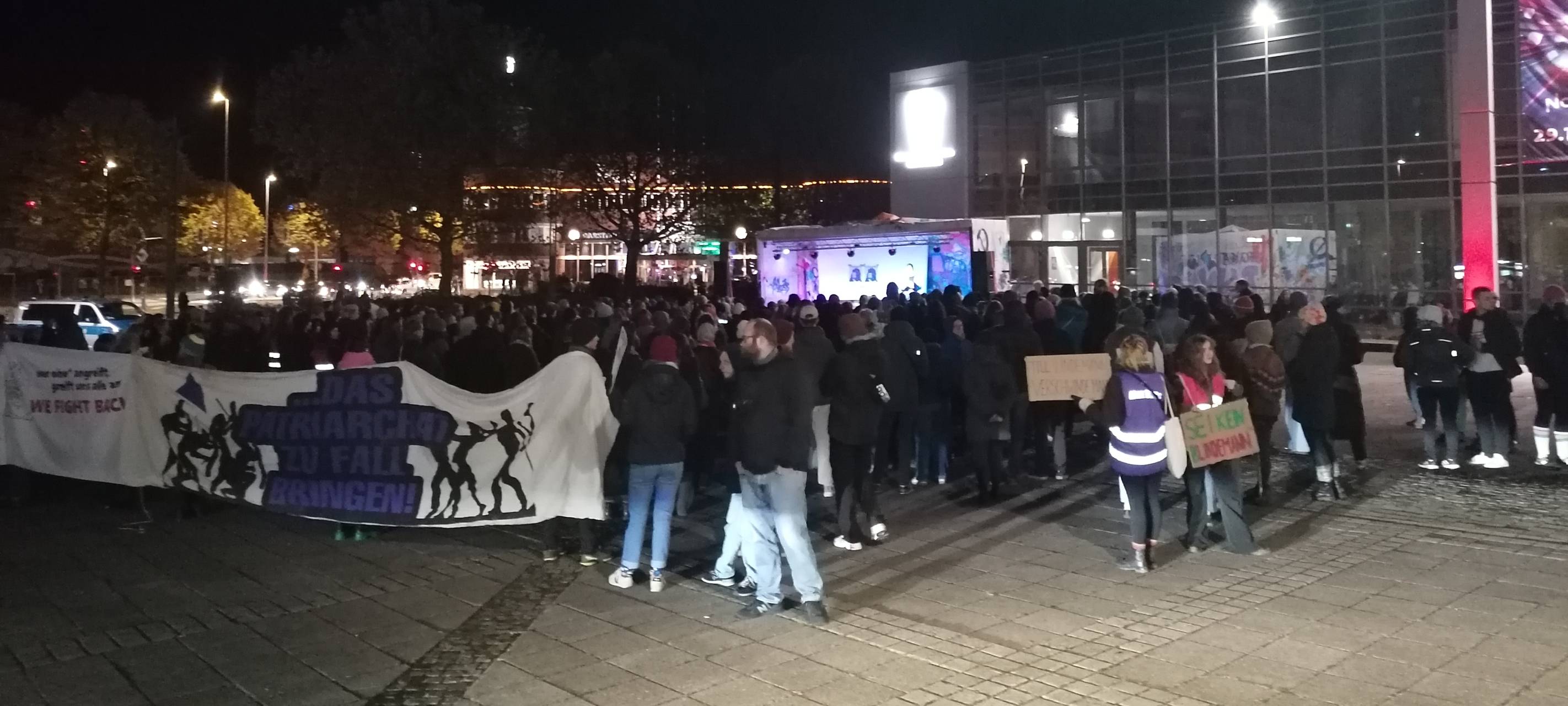 Kundgebung gegen Till Lindemann
