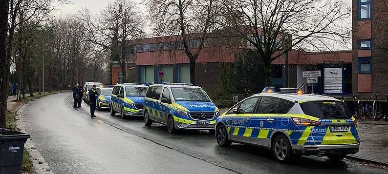 Schülerin löst Polizeieinsatz aus