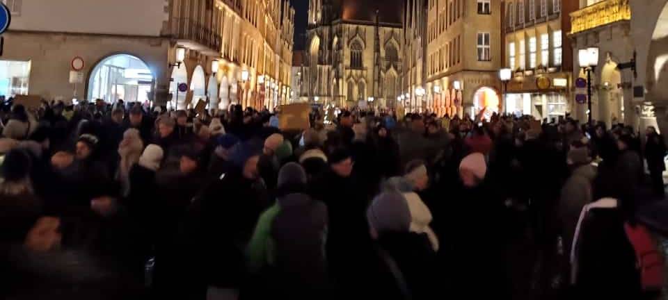 20.000 bei Demo gegen Rechts