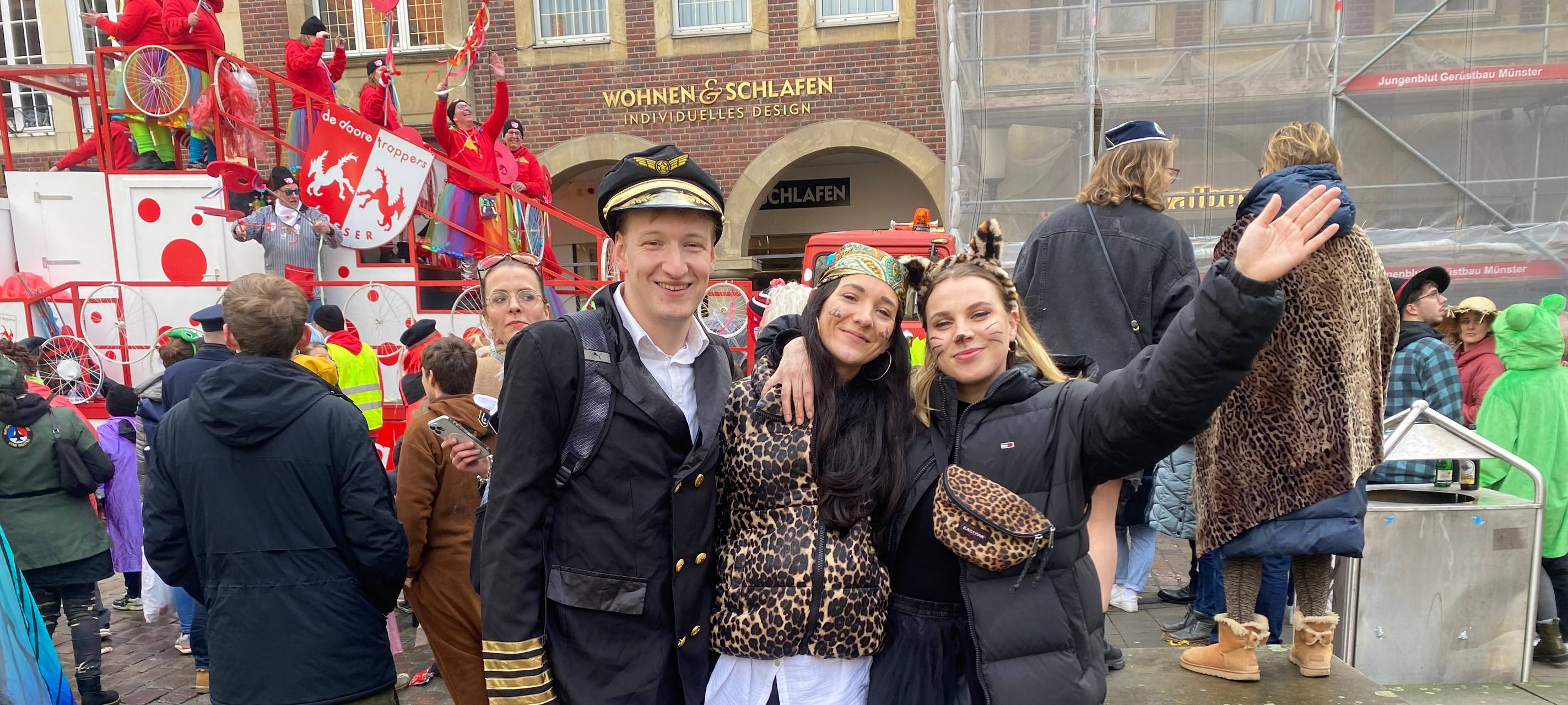 111.000 feiern beim Rosenmontagszug