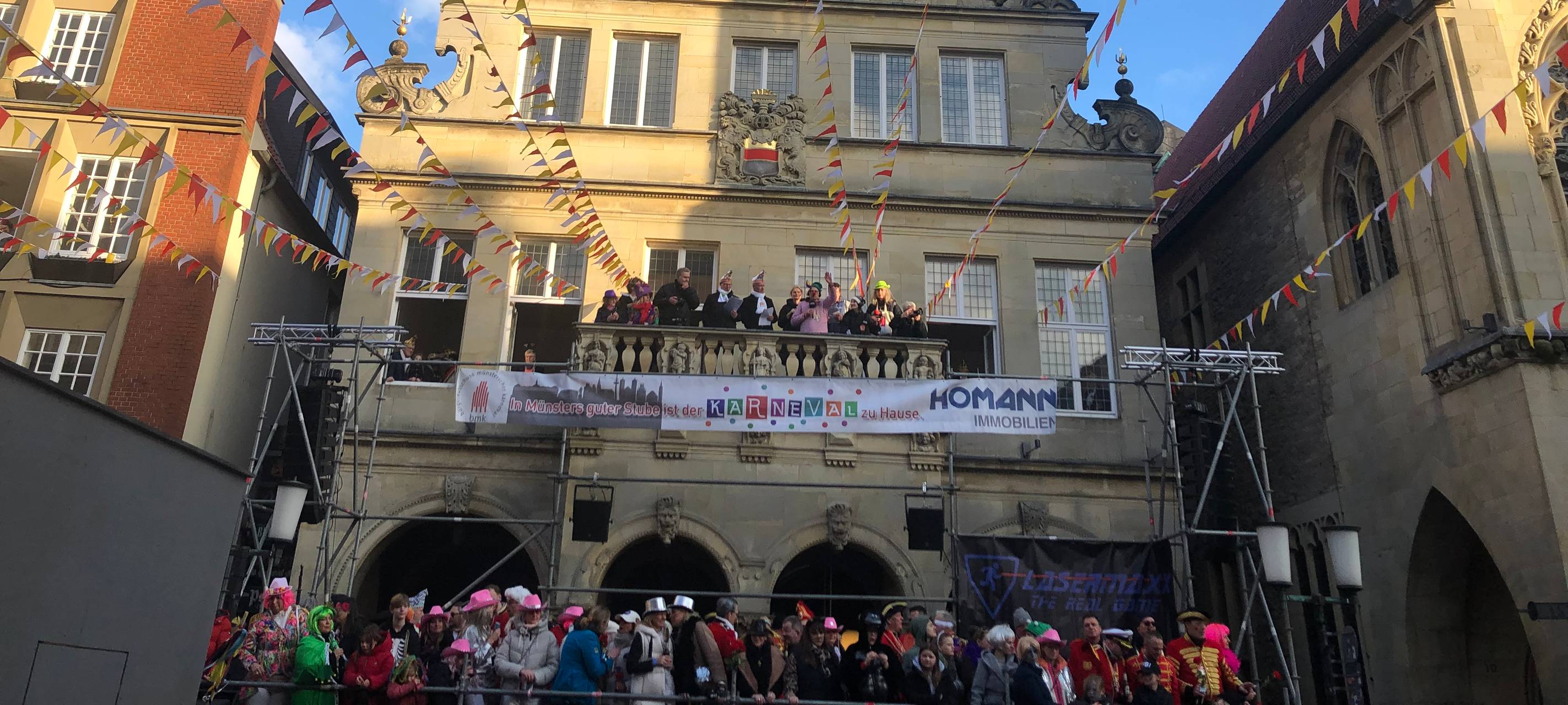 111.000 feiern beim Rosenmontagszug