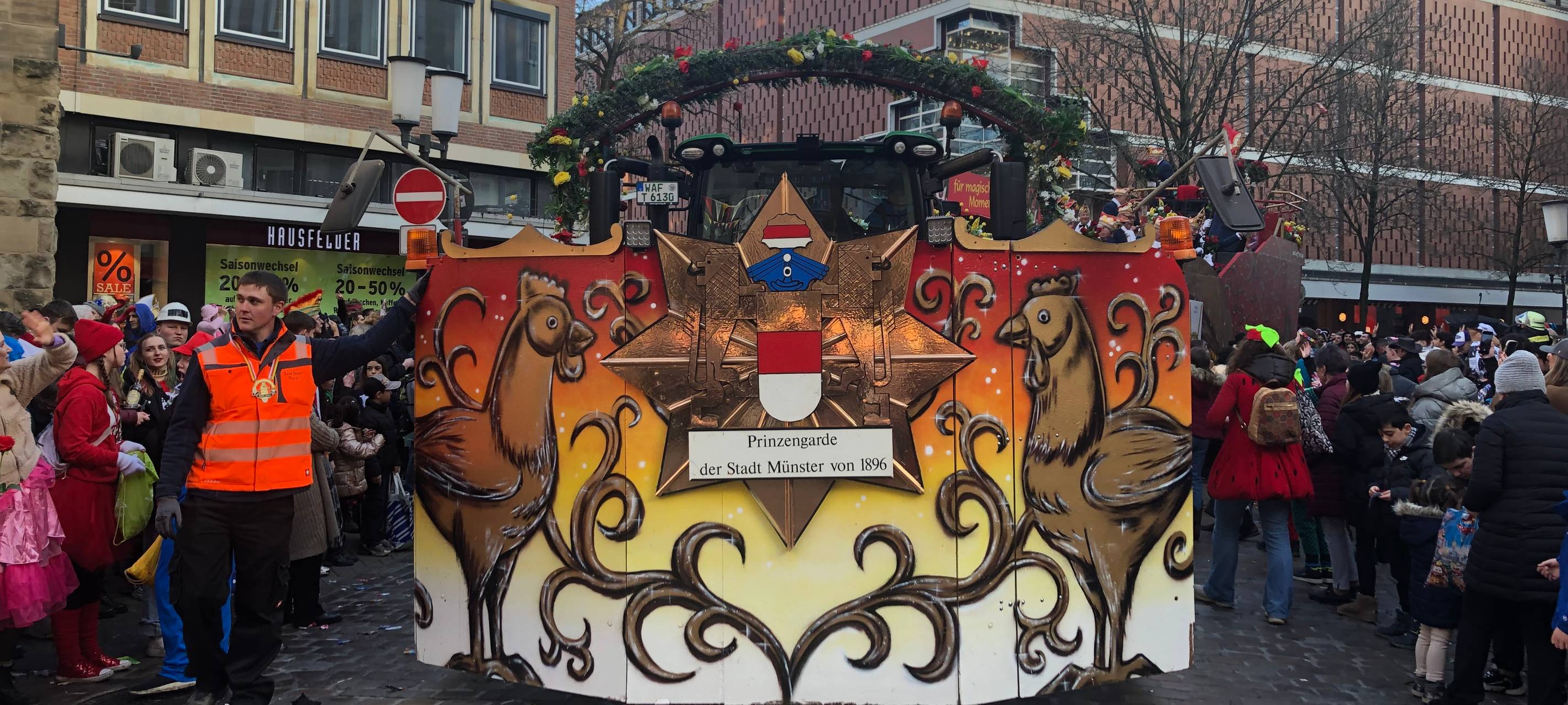 111.000 feiern beim Rosenmontagszug