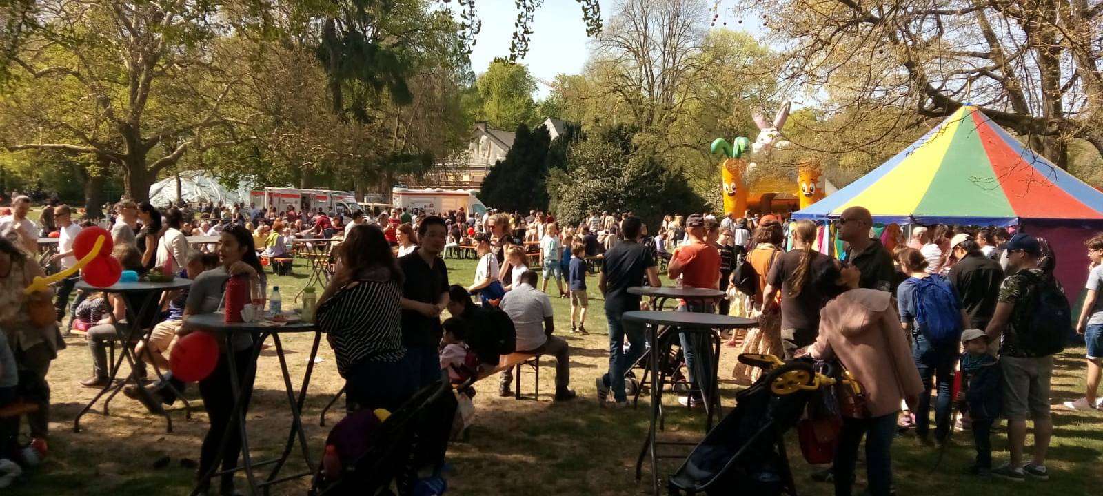 Die große Ostereiersuche im Schlossgarten