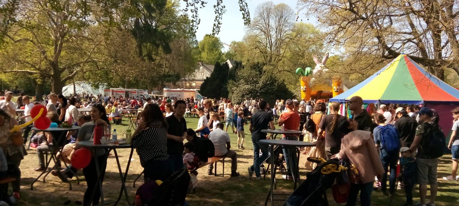 Die große Ostereiersuche im Schlossgarten