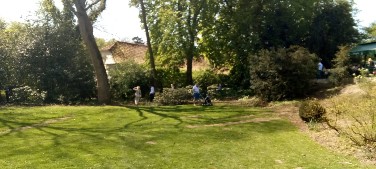 Die große Ostereiersuche im Schlossgarten