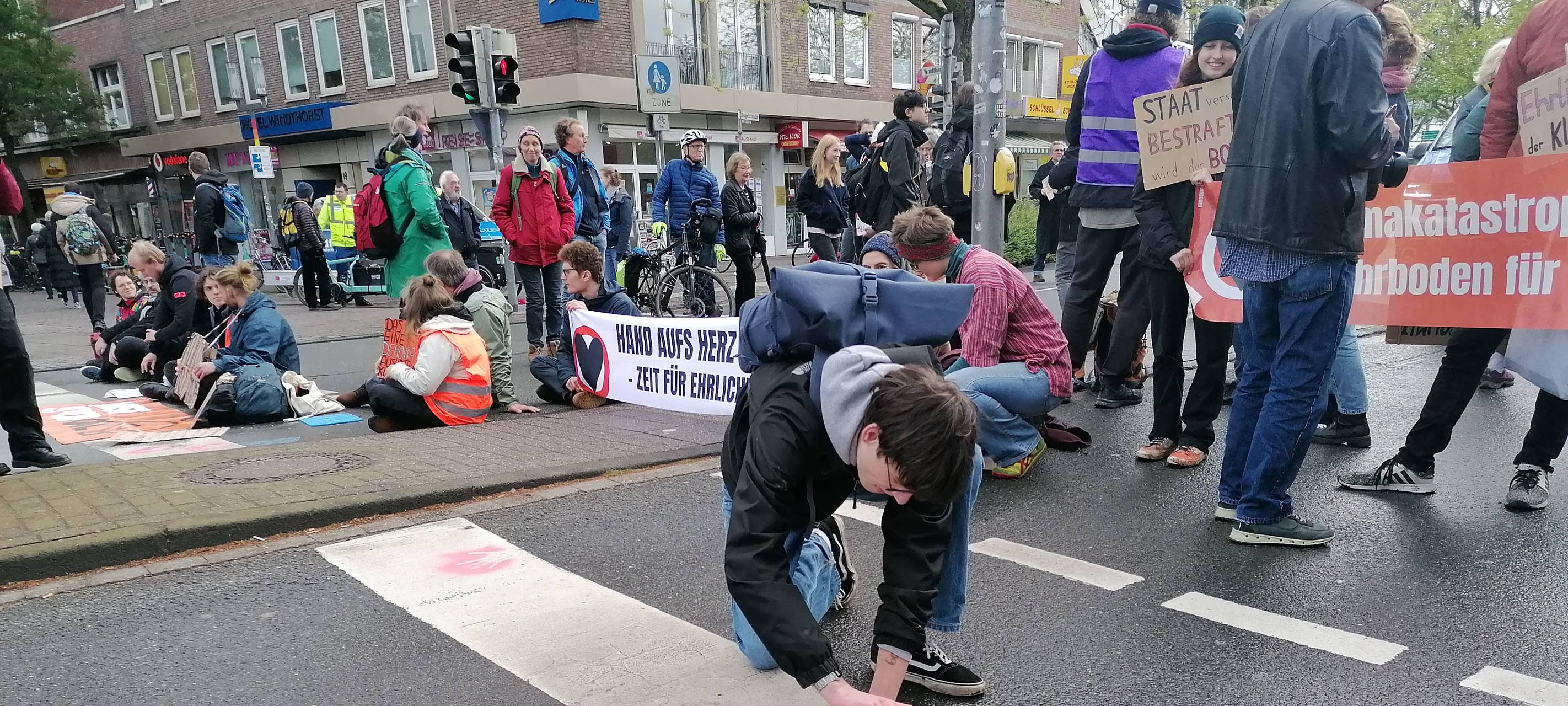 28 Anzeigen nach Klima-Protest