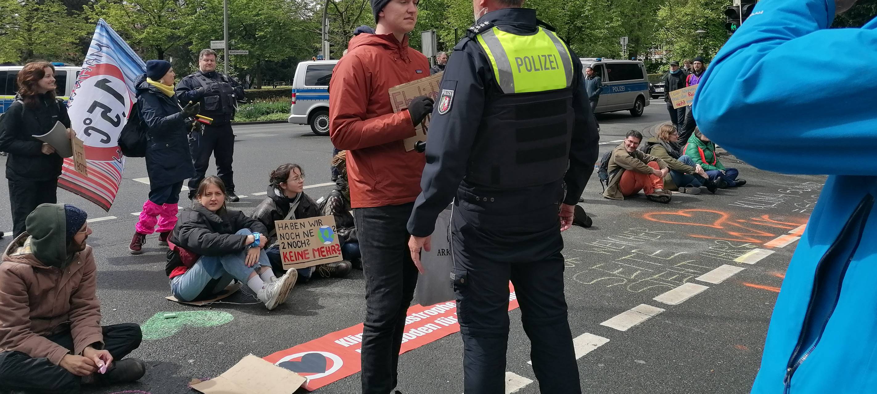 28 Anzeigen nach Klima-Protest