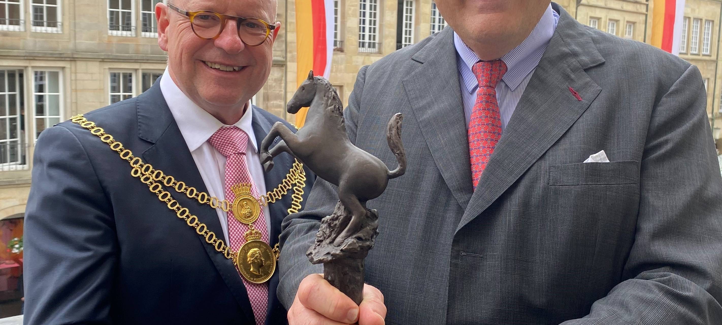 Emmanuel Macron erhält Friedenspreis