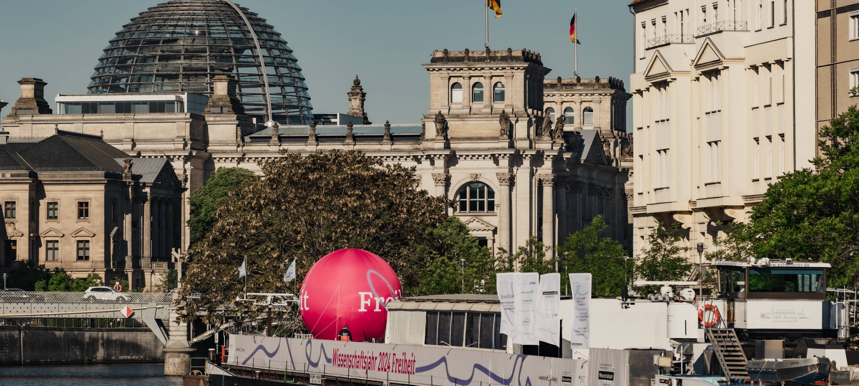 "MS Wissenschaft" im Stadthafen