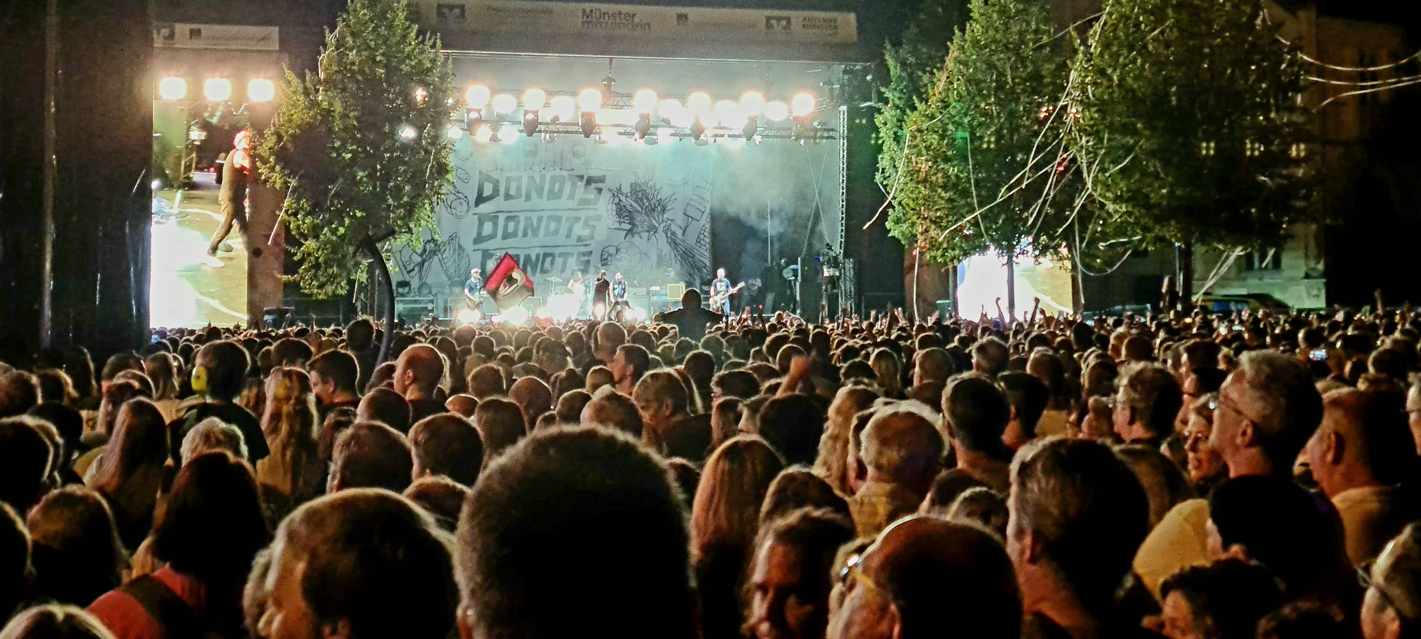 Glückliche Gesichter auf dem Stadtfest