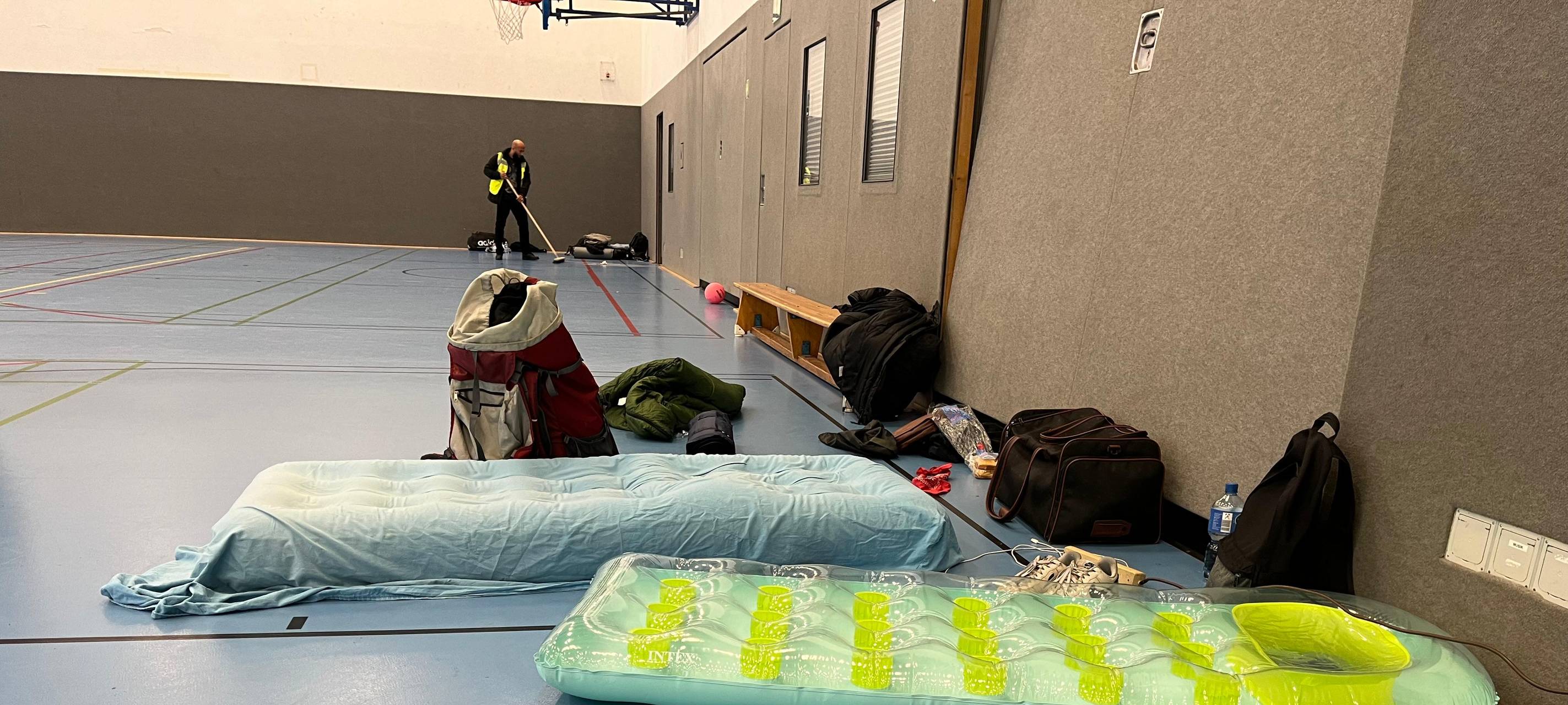 Münsters Ersties schlafen in der Turnhalle
