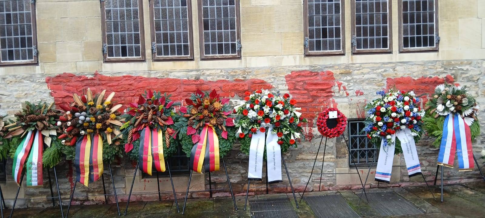 Erneute Farbattacke auf das Rathaus