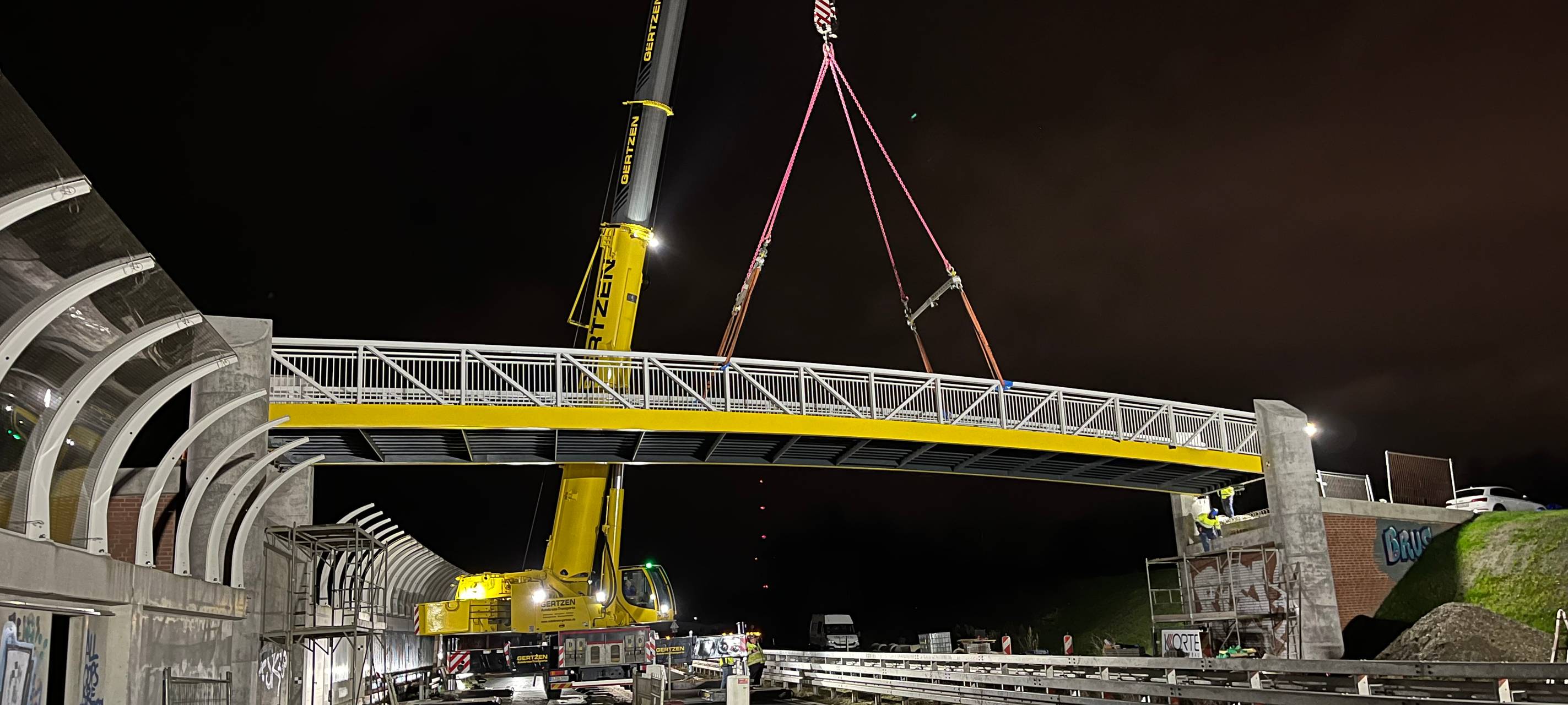 Neue B 51-Brücke ist installiert