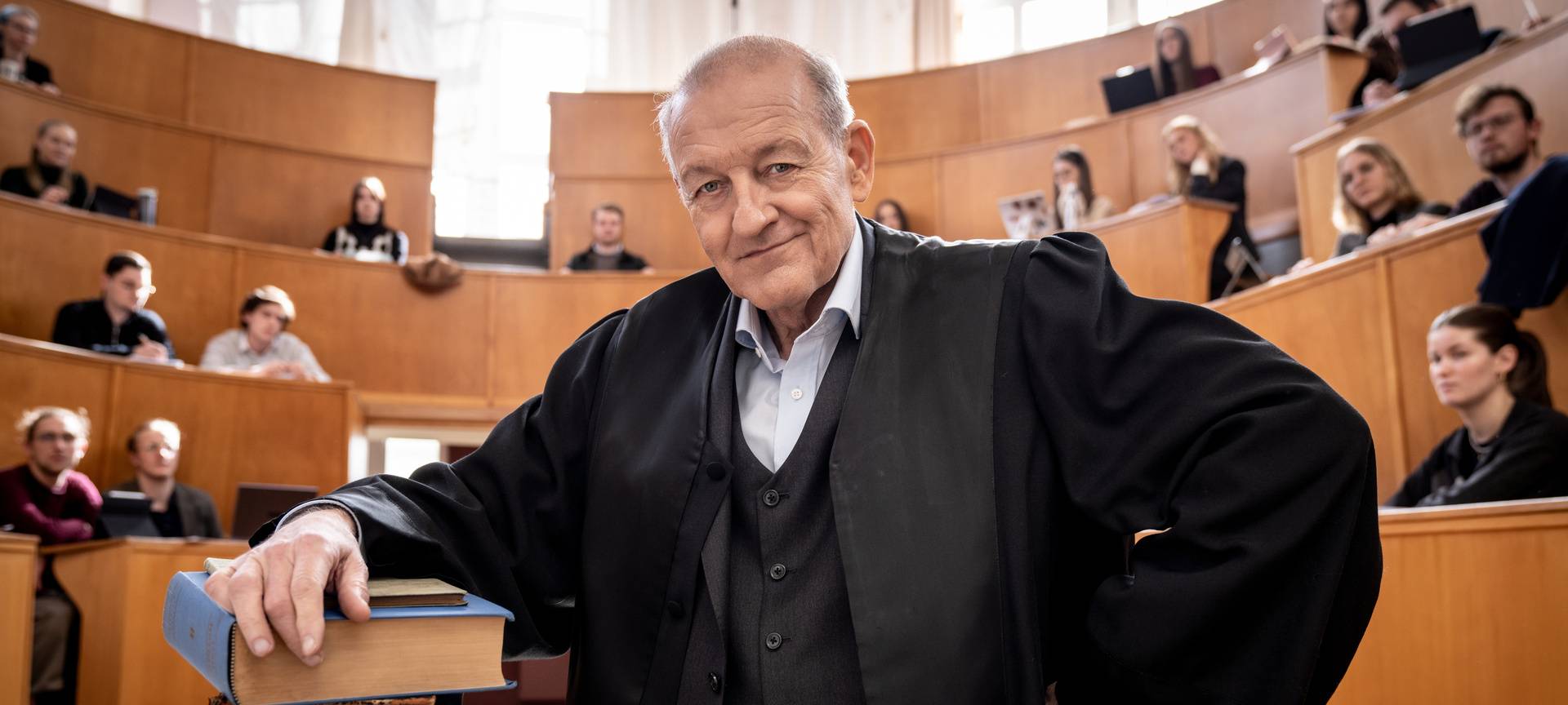 Wilsberg ermittelt im Hörsaal