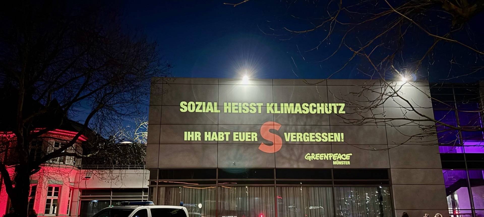 Olaf Scholz macht Wahlkampf im Jovel