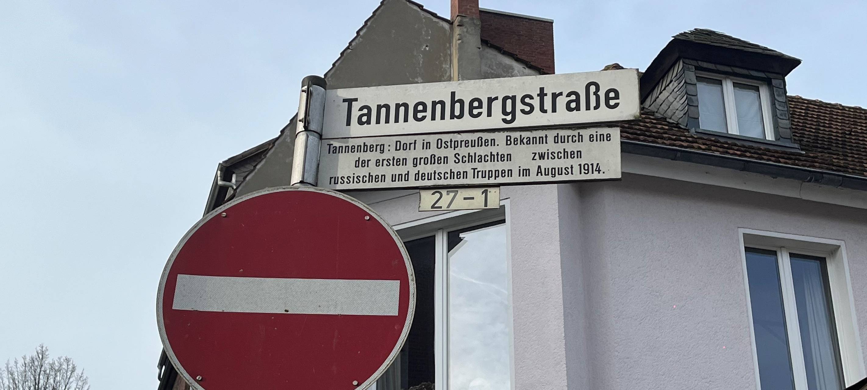 Das Straßenschild der Tannenbergstraße.