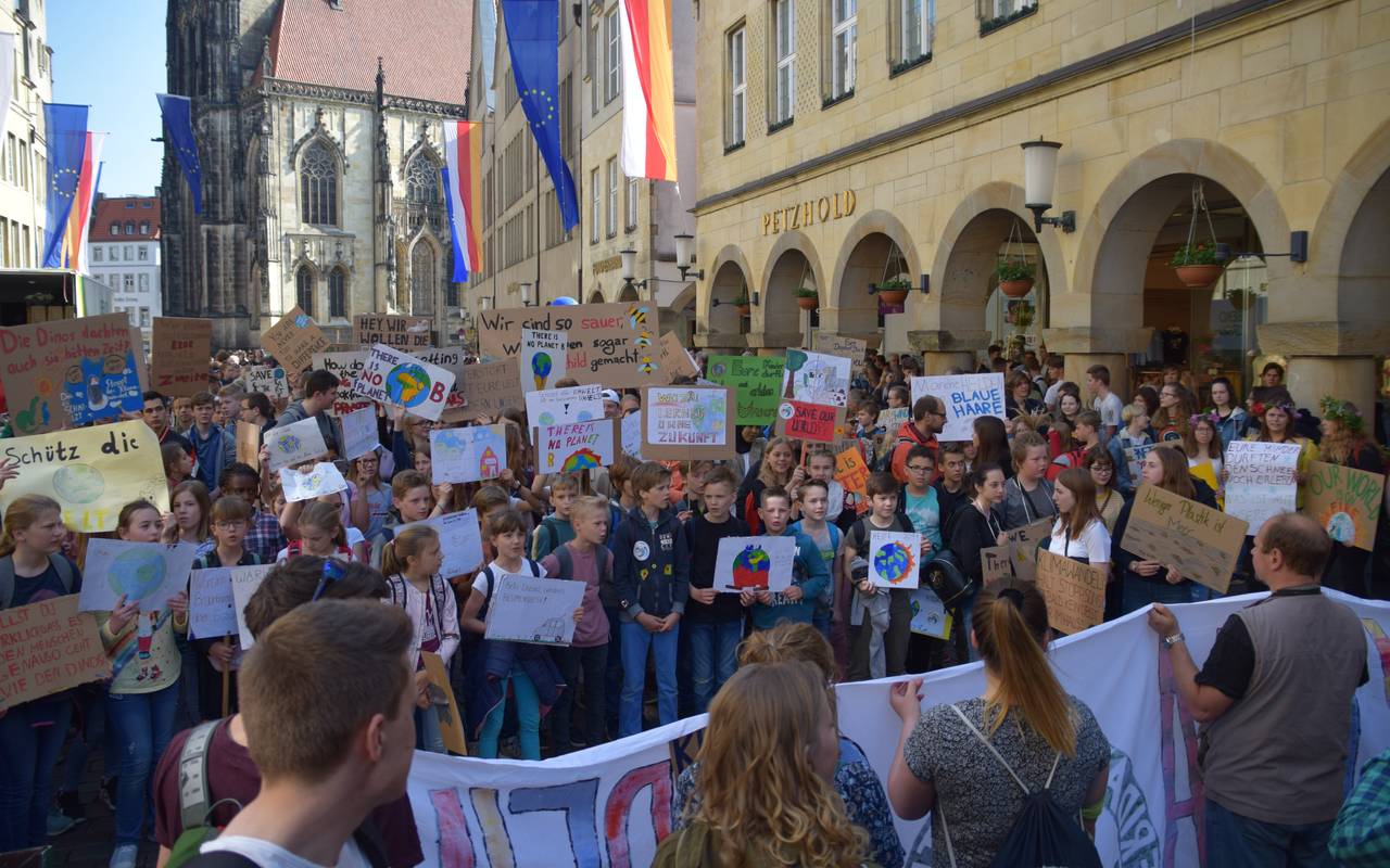 6 000 Teilnehmer Bei Fridays For Future Demo Antenne Munster