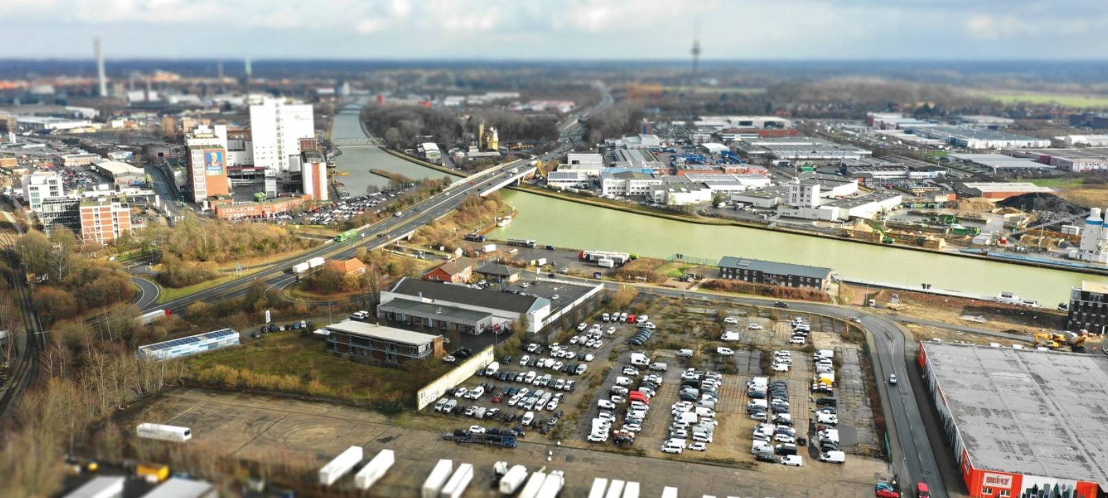 Neuer Büropark am Kanal