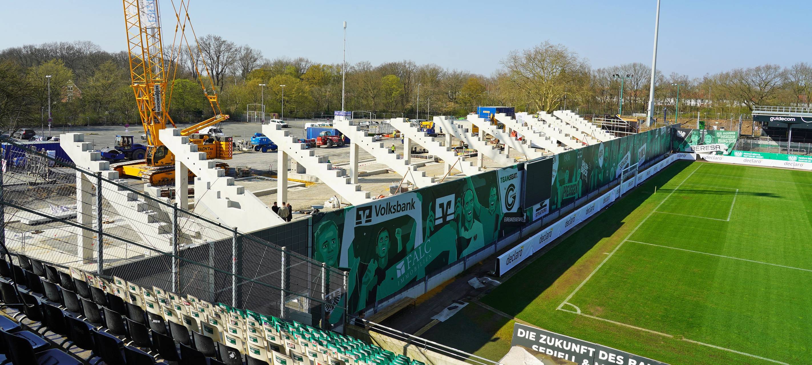 Westtribüne wird gebaut