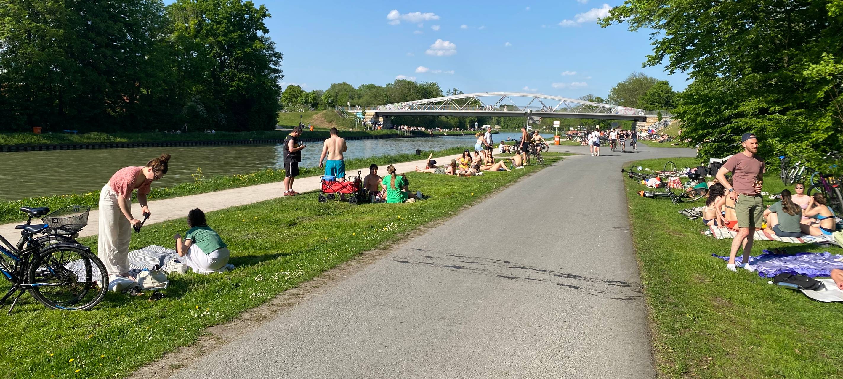 Andrang am Kanal am 1. Mai