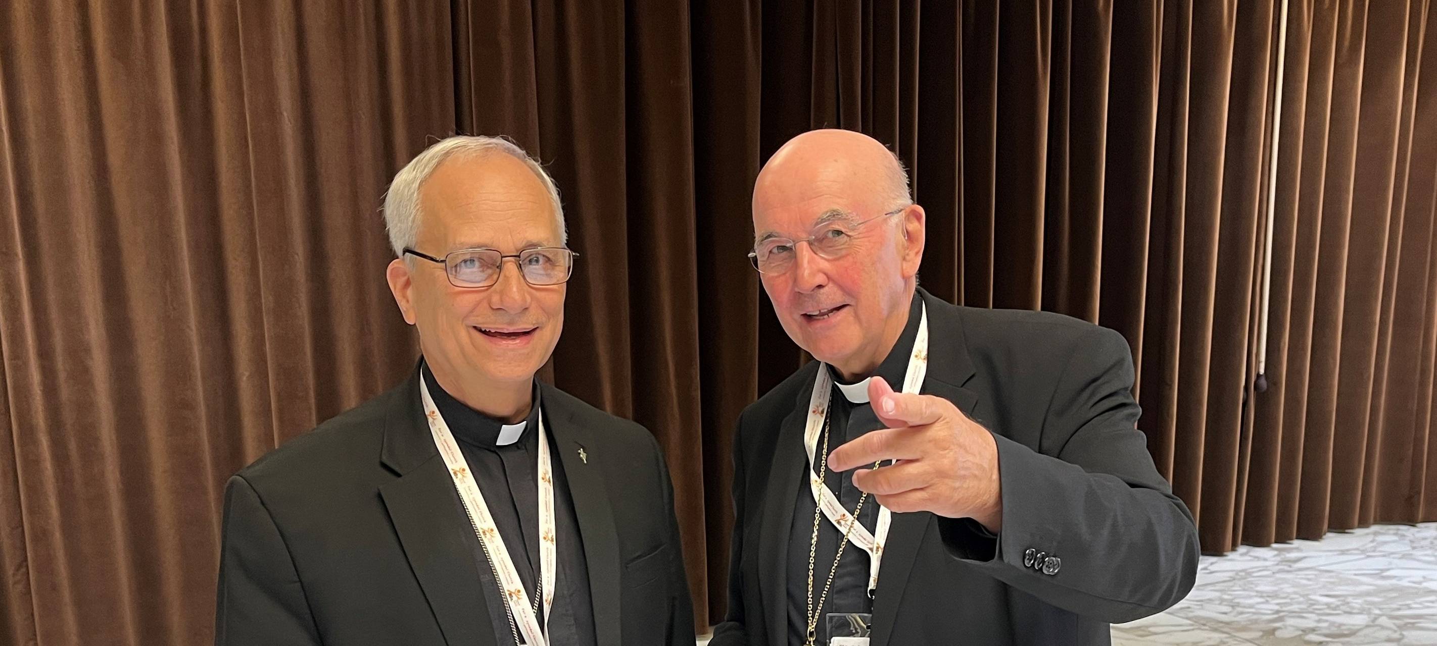 Der neue Papst und der alte Bischof.