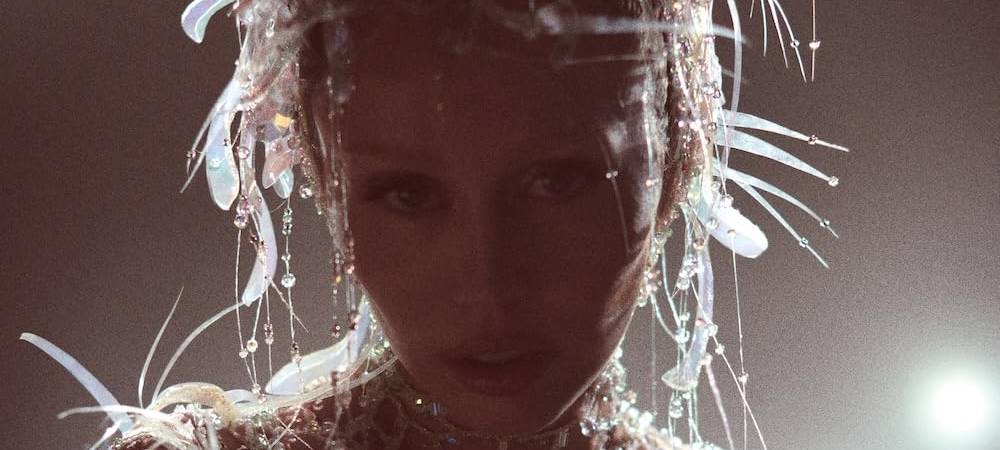 Das neue Album-Cover von Miley Cyrus zu ihrer neuen Platte "Something Beautiful"