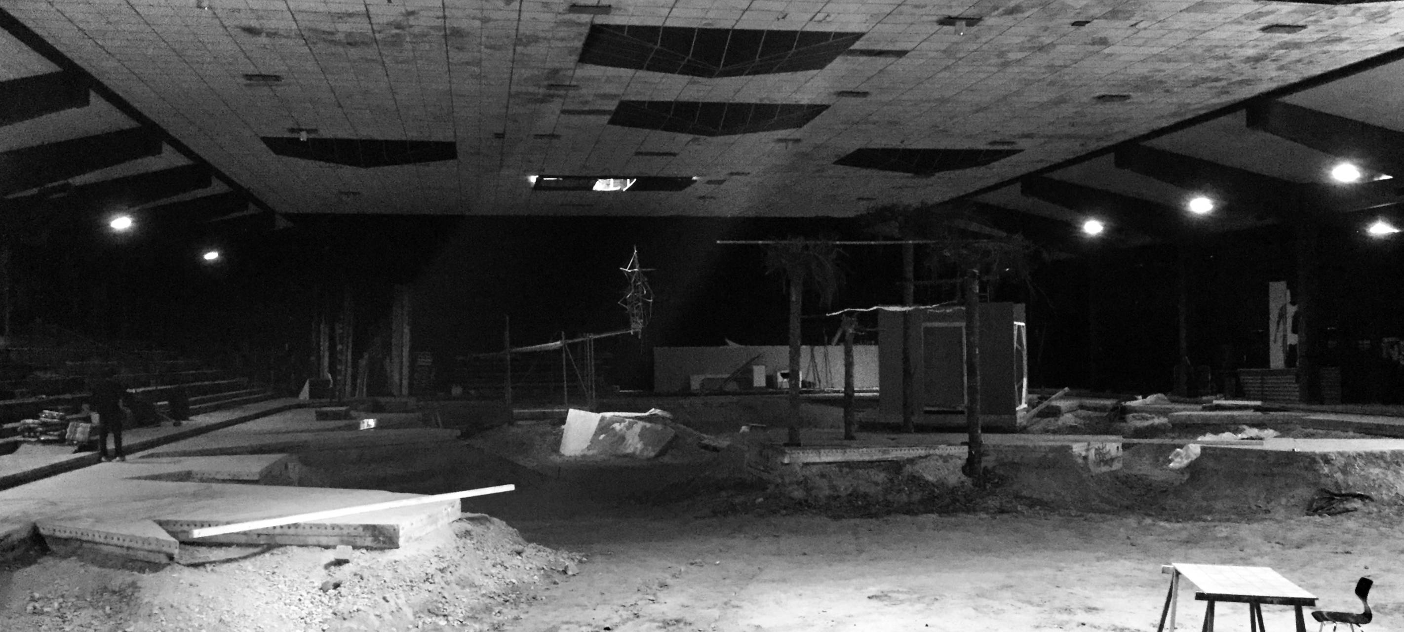 "Reichtum und heißes Wasser für alle" in der Eissporthalle